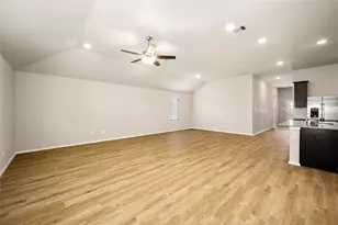 2123 Levant Ln, Baytown, TX 77523 - Photo 12