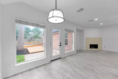87 S Wynnoak Circle, The Woodlands, TX 77382 - Photo 10