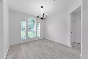 87 S Wynnoak Cir, The Woodlands, TX 77382 - Photo 4