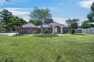 10546 Fawn Mist Dr, Conroe, TX 77303 - Photo 2