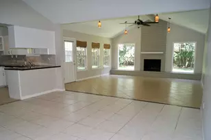 5522 Dryad Dr, Houston, TX 77035 - Photo 4