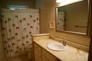 5522 Dryad Dr, Houston, TX 77035 - Photo 18