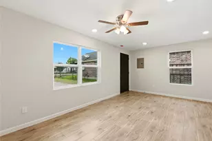 7010 Brownsville St, Houston, TX 77020 - Photo 6