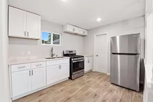 7010 Brownsville St, Houston, TX 77020 - Photo 12