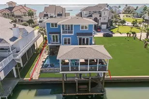 936 Long Reach Dr, Tiki Island, TX 77554 - Photo 2