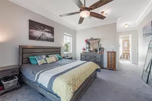 936 Long Reach Dr, Tiki Island, TX 77554 - Photo 8