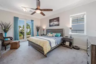 936 Long Reach Dr, Tiki Island, TX 77554 - Photo 6