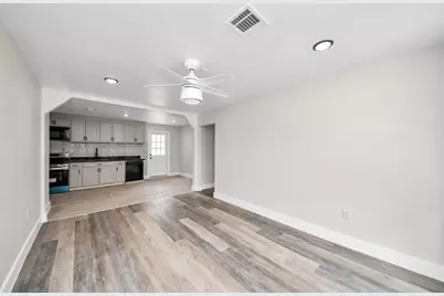 5903 Belneath Street, Houston, TX 77033 - Photo 8