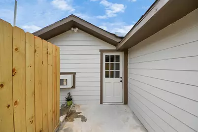5903 Belneath Street, Houston, TX 77033 - Photo 32