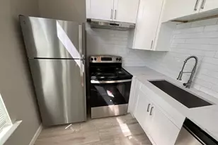 3403 Yupon St, Houston, TX 77006 - Photo 8