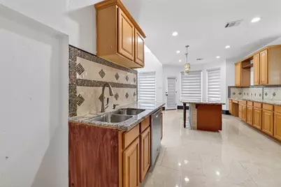 1311 Rene Court, Sugar Land, TX 77479 - Photo 18