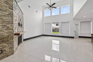 1311 Rene Ct, Sugar Land, TX 77479 - Photo 10