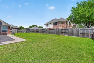 1311 Rene Ct, Sugar Land, TX 77479 - Photo 44