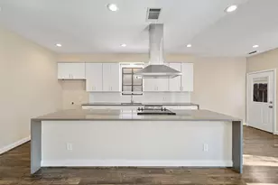 14823 Walbrook Dr, Sugar Land, TX 77498 - Photo 8