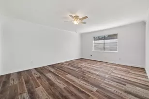 703 Coryell St, League City, TX 77573 - Photo 4