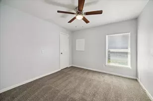 705 Westshire Dr, Houston, TX 77013 - Photo 8