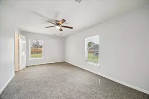 705 Westshire Dr, Houston, TX 77013 - Photo 10