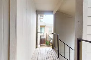 700 Thicket Ln, Houston, TX 77079 - Photo 4