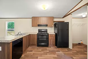 202 S Trice St, Willis, TX 77378 - Photo 8