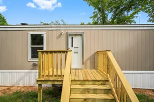 202 S Trice St, Willis, TX 77378 - Photo 2