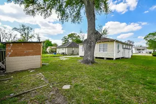 941 Lucky St, Houston, TX 77088 - Photo 20