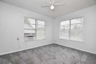 941 Lucky St, Houston, TX 77088 - Photo 12