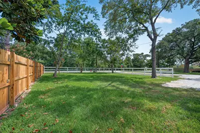 106 S 9th Street, Houston, TX 77562 - Photo 48