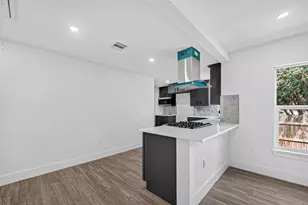 106 S 9th St, Houston, TX 77562 - Photo 22
