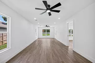 106 S 9th St, Houston, TX 77562 - Photo 14