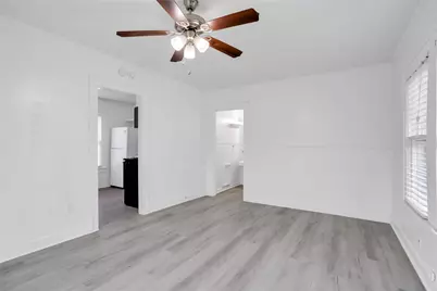 1133 W Clay Street #C, Houston, TX 77019 - Photo 2