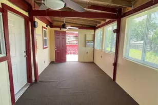 110 20th St, San Leon, TX 77539 - Photo 4