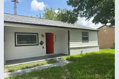 5727 Rue Street, Houston, TX 77033 - Photo 2