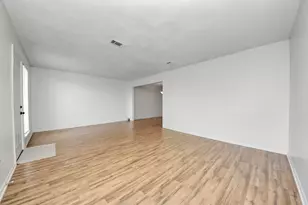 17105 Beaver Springs Dr Dr, Houston, TX 77090 - Photo 12