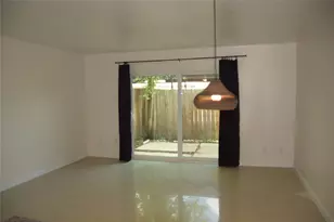 7827 Leonora St, Houston, TX 77061 - Photo 14