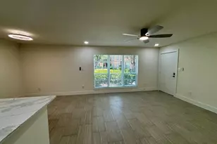 2121 Fountain View Dr, Houston, TX 77057 - Photo 4