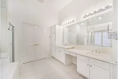 12625 Memorial Drive #177, Houston, TX 77024 - Photo 22