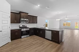 2127 Emerald Lk Trl, Dayton, TX 77525 - Photo 4