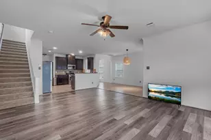 9207 Chloe Dr, Houston, TX 77044 - Photo 8