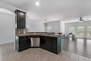 9207 Chloe Dr, Houston, TX 77044 - Photo 12