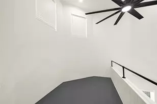 719 Cold Spg Dr, Baytown, TX 77523 - Photo 20