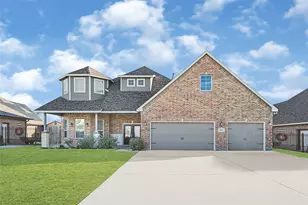 719 Cold Spg Dr, Baytown, TX 77523 - Photo 2