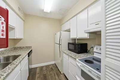 7575 Katy Fwy #89, Houston, TX 77024 - Photo 34