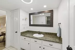 7575 Katy Fwy, Houston, TX 77024 - Photo 20