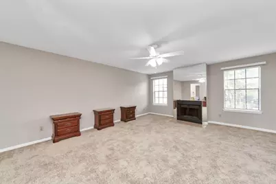 9850 Pagewood Lane #1304, Houston, TX 77042 - Photo 18