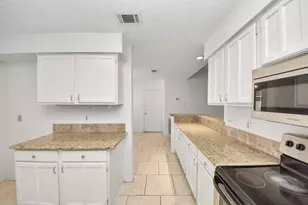 7627 Shoshone Dr, Baytown, TX 77521 - Photo 18