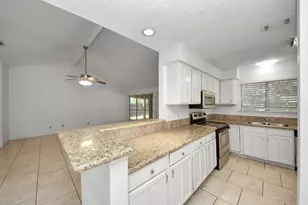 7627 Shoshone Dr, Baytown, TX 77521 - Photo 16