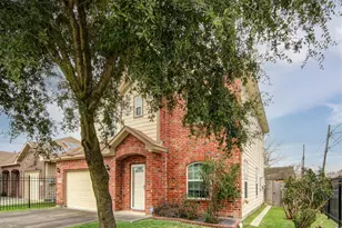 2915 Paige St, Houston, TX 77004 - Photo 2