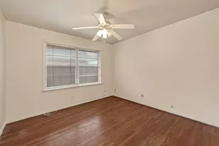 10814 Moonlight Dr, Houston, TX 77096 - Photo 10