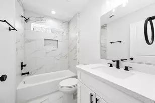 2018 Hampton St, Houston, TX 77088 - Photo 24