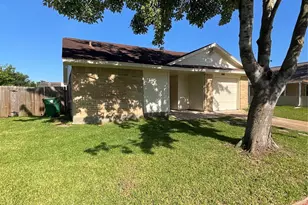 16151 Coyridge Ln, Houston, TX 77053 - Photo 2